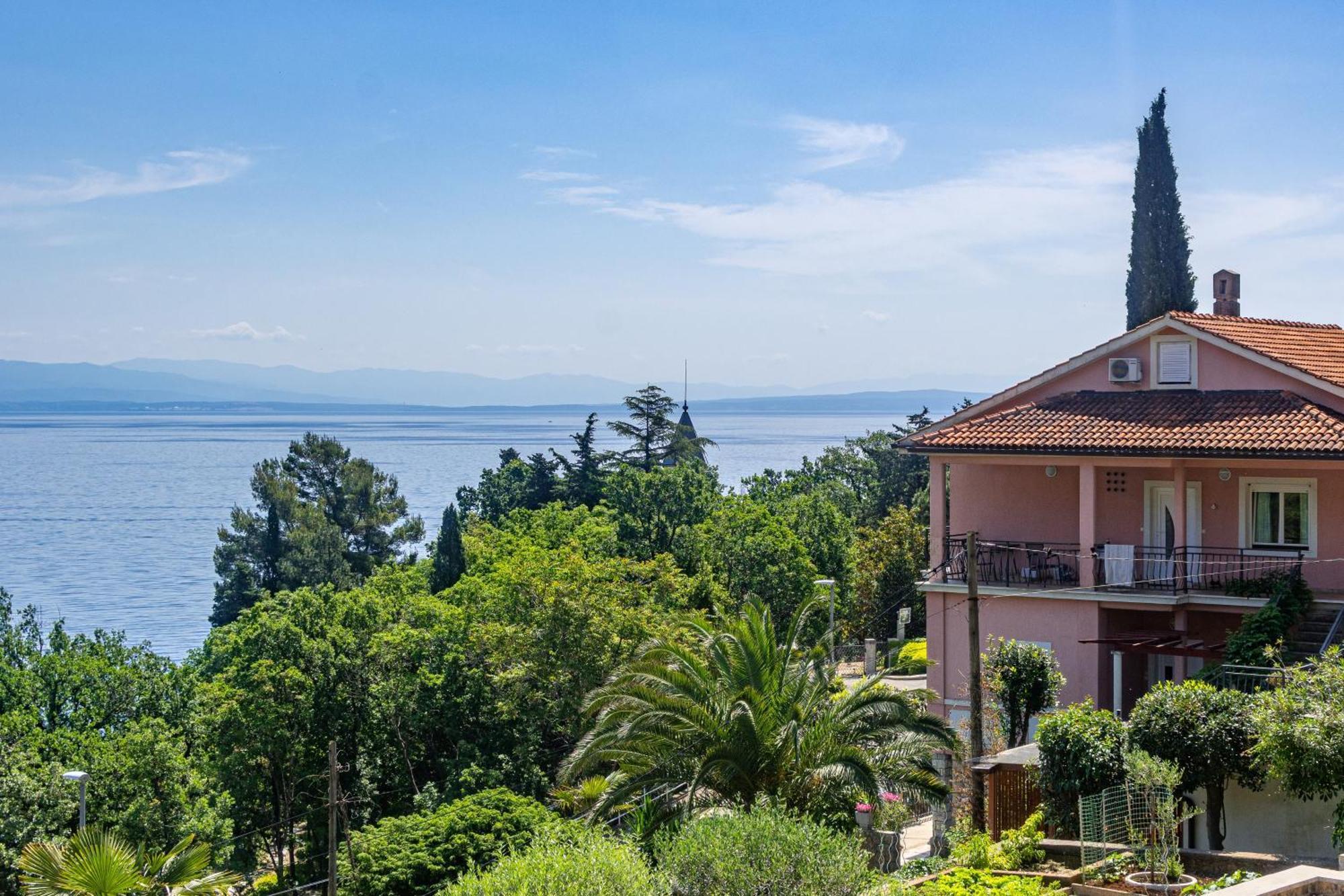 Apartments By The Sea Medveja, Opatija - 7720 Ловран Екстер'єр фото