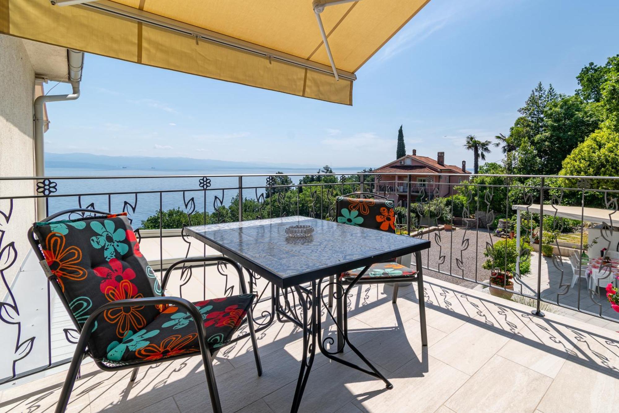 Apartments By The Sea Medveja, Opatija - 7720 Ловран Екстер'єр фото