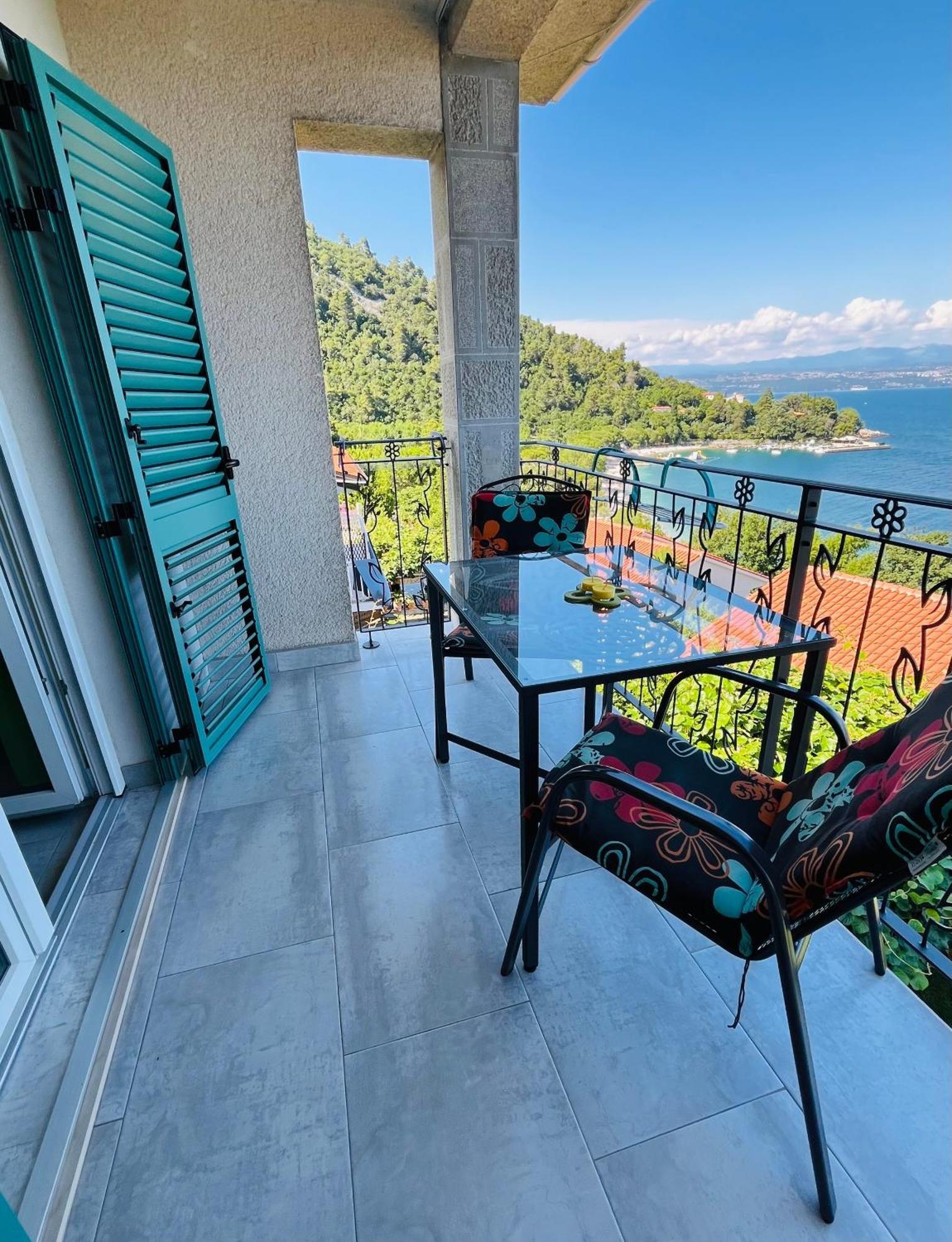 Apartments By The Sea Medveja, Opatija - 7720 Ловран Екстер'єр фото